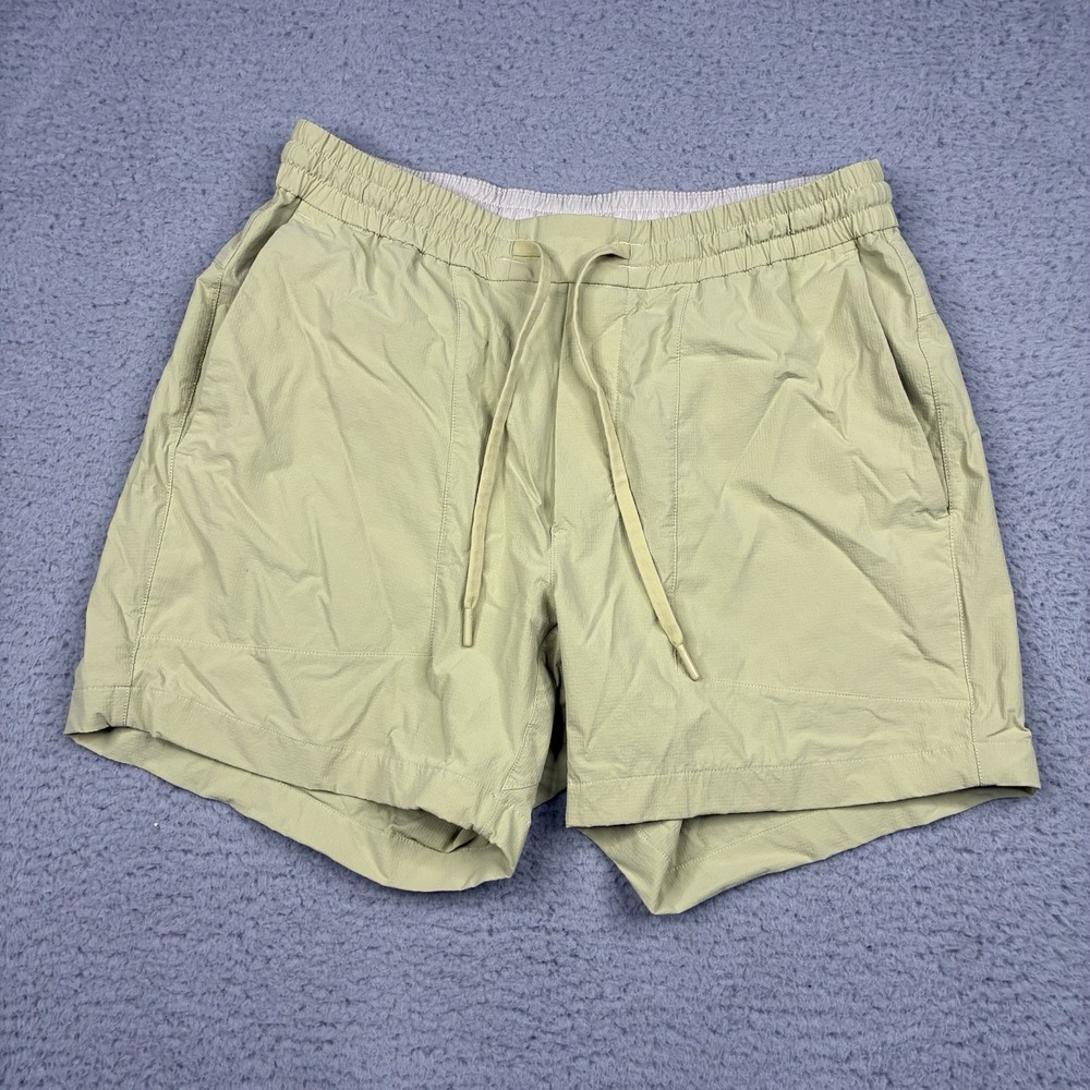 Lululemon Bowline Shorts Mens Large Yellow Ripstop Water Repellent 5" LM7ARRS